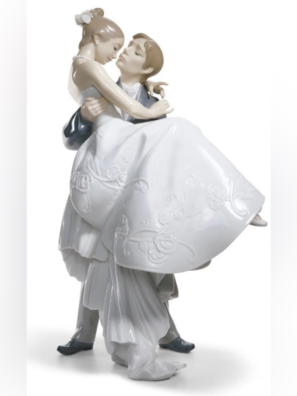 LLADRÓ The Happiest Day Couple Figurine